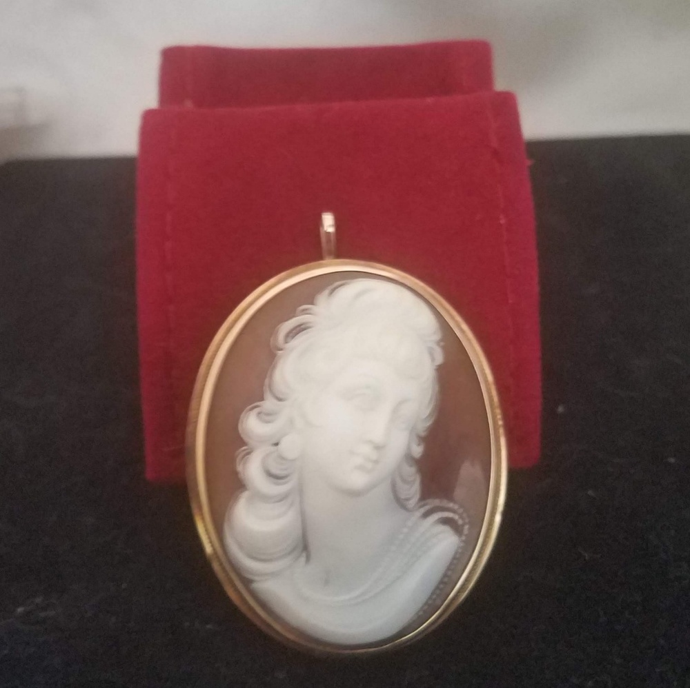 Vintage Ivory Cameo Pendant